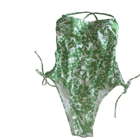 One piece adjustable swimsuit by no boundaries ladies size 4–6 - Picture 1 of 14